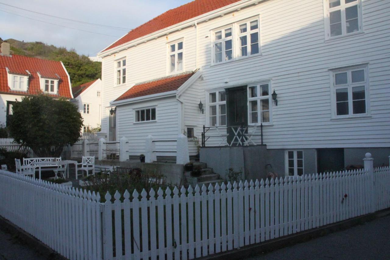 Апартаменты Gamle Apoteket I Gamle Skudeneshavn Экстерьер фото